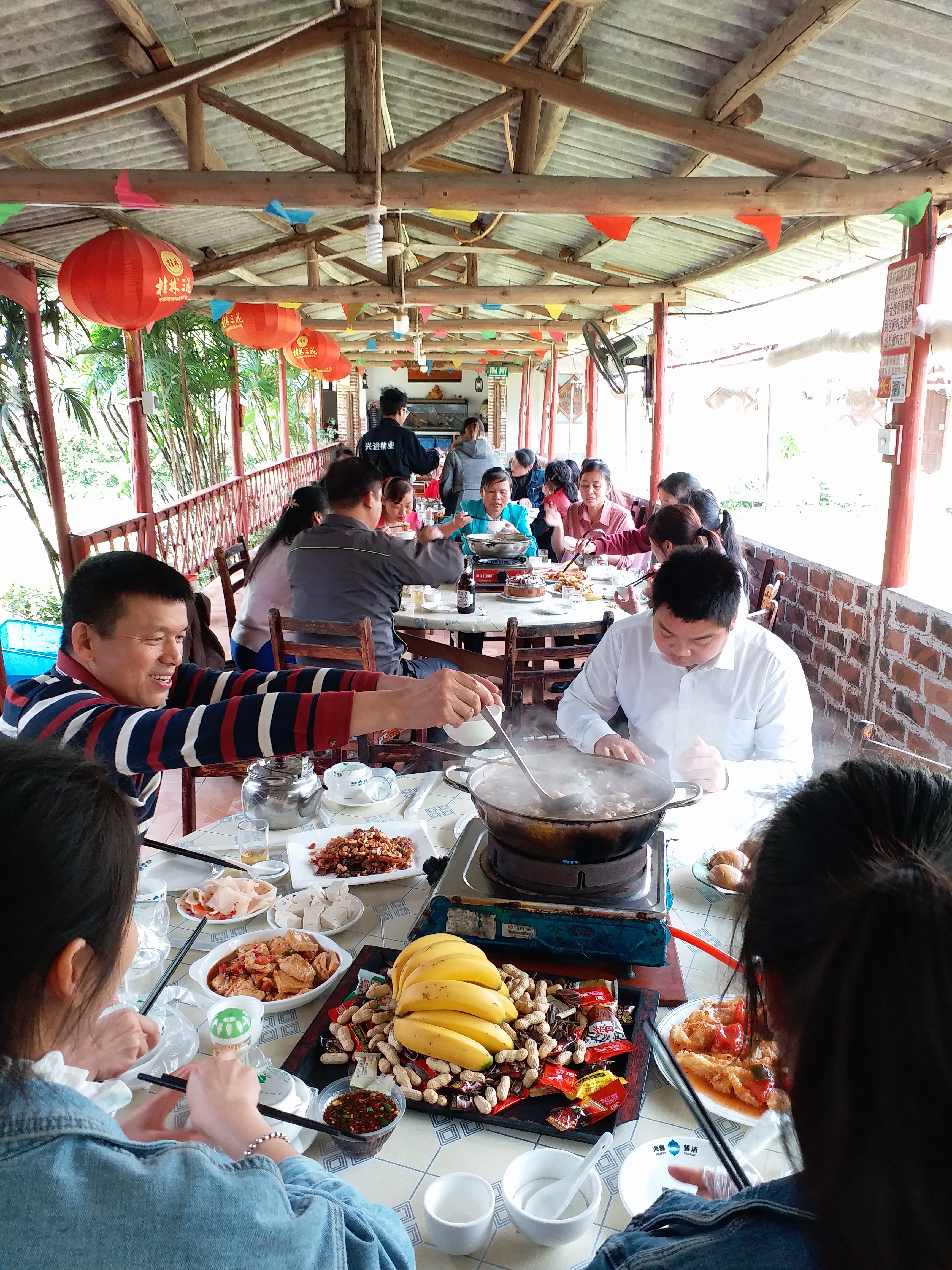 吃飯歡樂時刻 (4).jpg 吃飯歡樂時刻 (4).jpg