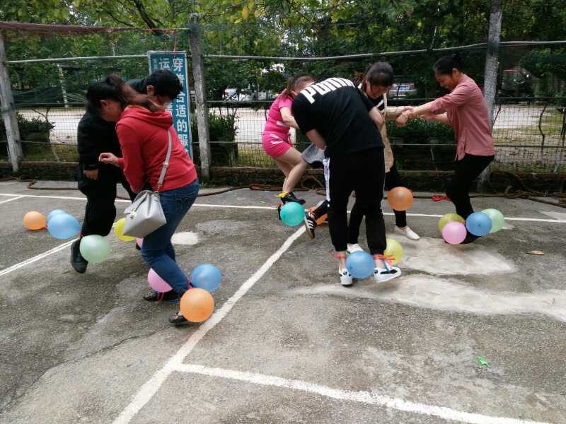 小游戲 踩氣球.jpg 小游戲 踩氣球.jpg